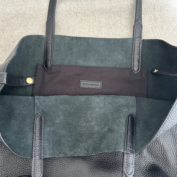 Banana Republic Tote East-West Pebbled Cow Leather Black 14x15 Unstructured Soft - Picture 4 of 13